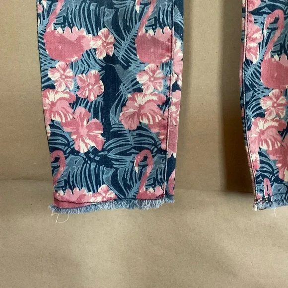 Signature Studio Floral Flamingo Print jeans. Fringe hem. Size 12. - Picture 2 of 10